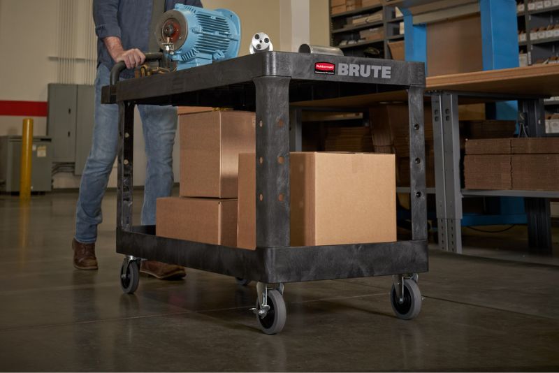 BRUTE platform truck.